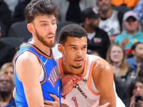 九游体育-2000年nba东部决赛尼克斯球员